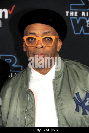 Hollywood, Californie, USA 16 décembre 2019 le cinéaste Spike Lee assiste à la première mondiale de Lucasfilm 'Star Wars : La montée de Skywalker' le 16 décembre 2019 à Hollywood, Californie, USA. Photo de Barry King/Alamy Stock Photo Banque D'Images