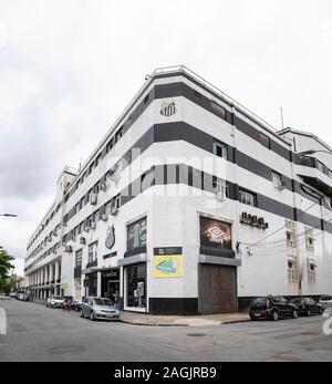 Santos - SP, BRÉSIL - 18 novembre 2019 : Urbano Caldeira Stadium, connu sous le nom de Vila Belmiro. Stade de soccer de Santos. Banque D'Images