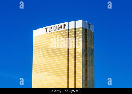 Trump International Hotel Golden skyscraper façade d'hôtel de luxe, condominium, et la propriété à temps partagé - Las Vegas, Nevada, USA - Décembre, 2019 Banque D'Images