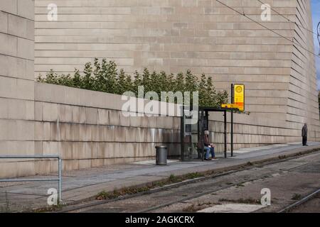 Arrêt de tramway à la Nouvelle synagogue de la communauté juive de Dresde Banque D'Images