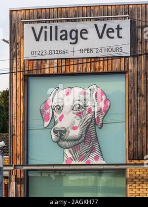 La pratique vétérinaire moderne - Village Thriplow vétérinaire Veterinary Hospital à Whittlesford gare près de Cambridge au Royaume-Uni. L'EFP est un petit village chang Banque D'Images