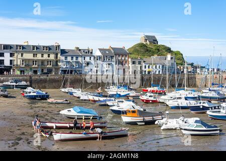 Chapelle de St Nicholas et Ilfracombe Harbour, Ilfracombe, Devon, Angleterre, Royaume-Uni Banque D'Images