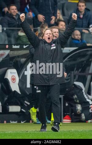 Markus GISDOL (entraîneur, K) cheers après le coup de sifflet final, fin de jeu, joie, joie, joie, joie, joie, célébrer, jubilation finale, figure d'ensemble, format vertical, le geste, le geste, le football 1.Bundesliga, 16. Journée, Eintracht Francfort ( F) - 1.FC Cologne (K) 2 : 4, le 18 décembre 2019 à Francfort/Allemagne. ¬ | conditions dans le monde entier Banque D'Images