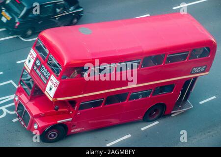 Août 19, 2019 - Londres, Royaume-Uni. L'un des milliers d'autobus emblématique et célèbre de Londres, en Angleterre. Banque D'Images