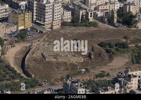 Vestiges de ce qu'on croit être le premier établissement à Naplouse, la ville cananéenne de Sichem, datant de la première et deuxième siècles BCE à Tell Balata parc archéologique situé dans la Cisjordanie palestinienne. Israël Banque D'Images