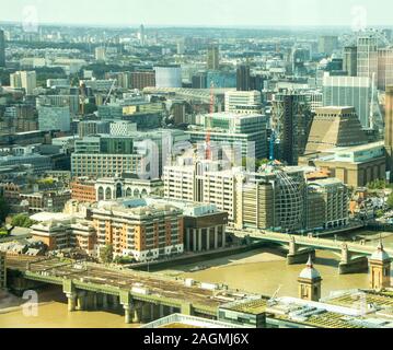 20 août 2019 - Tower Bridge, Londres, Royaume-Uni. Vue d'un de nombreux monuments de Londres, des ponts qui s'étendent tout le long de la célèbre rivière e Banque D'Images