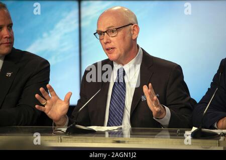 Au centre spatial Kennedy, en Floride, USA. 18Th Oct 2019. Le directeur général de l'Alliance des conservateurs Lancement Bruno assiste à une conférence de presse à la suite du lancement de la sonde sur Starliner son premier vol vers la Station spatiale internationale à partir de la base aérienne de Cap Canaveral, Floride le Vendredi, Décembre 20, 2019. Photo par Joe Marino-Bill Cantrell/UPI UPI : Crédit/Alamy Live News Banque D'Images