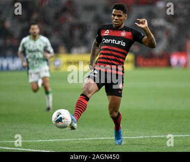 20 décembre 2019 ; Bankwest, Parramatta Stadium, New South Wales, Australie, Australian Football League, un Western Sydney Wanderers contre Western United ; Kwame Yeboah de Western Sydney Wanderers contrôle la balle - usage éditorial Banque D'Images