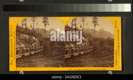 Train de minerai et van dans la mine de fer de Jackson photographié et publié par J. Carbutt. ; train de minerai et van dans la mine de fer de Jackson. Banque D'Images