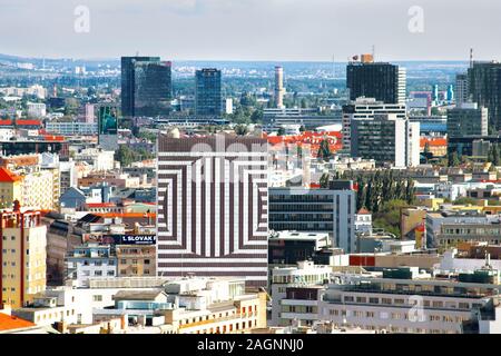 BRATISLAVA, SLOVAQUIE - Septembre 03, 2019 - Vue de l'hôtel Kyjev centre et vue aérienne de la ville Banque D'Images