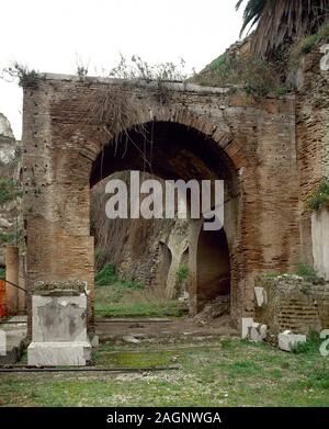 L'Italie. D'Herculanum. Ancienne ville romaine détruite par l'éruption du Vésuve en 79 ap. Le Forum, le centre administratif de la ville. Demeure. La Campanie. Banque D'Images