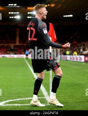 Stoke City's Sam Clucas fête marquant son premier but au cours de l'autre Sky Bet Championship match au stade Riverside, Middlesbrough. Banque D'Images