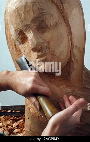 Atelier du Sculpteur sur bois, Séville, Andalousie, Espagne, Europe. Banque D'Images