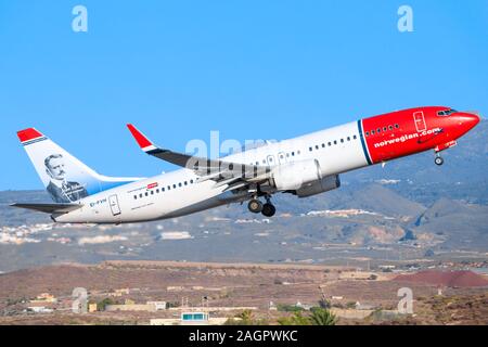 Tenerife, Espagne - 23 novembre 2019 : Jettime Boeing 737-800 à l'aéroport de Tenerife Sud. Banque D'Images