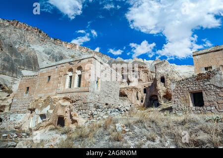 Monastère de Selime en Cappadoce, Turquie. Selime est ville à la fin de la vallée d'Ihlara. Le monastère est l'un des plus grands bâtiments religieux. Forme de grotte Banque D'Images