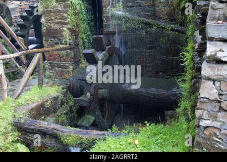 Moulin à eau dans Teixois, Village des Asturies ; Espagne ; Taramundi Banque D'Images