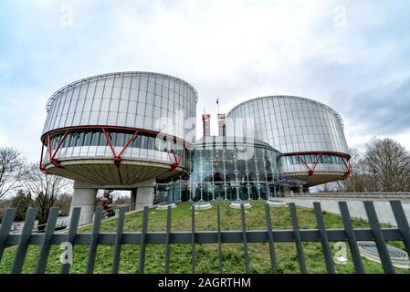 Strasbourg, Bas-Rhin / France - 14. Décembre, 2019 : avis de la Cour européenne des Droits de l'Homme à Strasbourg Banque D'Images