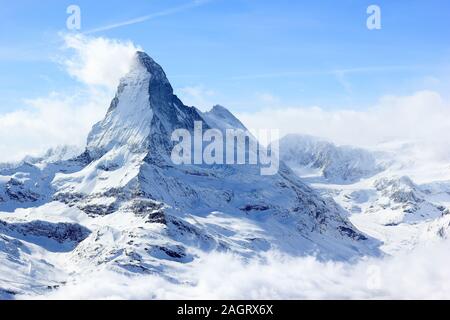 Vue sur le Cervin depuis le sommet du Rothorn. Alpes Suisse, Valais, Suisse. Banque D'Images