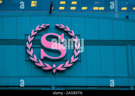 Calgary (Alberta). Déc 20 2019 Canada. Sheraton Hotel sign du haut d'un immeuble situé à Calgary. Sheraton hotels pour obtenir $500M dans les mises à niveau et Banque D'Images