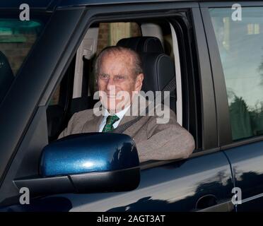 Le Prince Phillip Duc d'Édimbourg quittent l'hôpital Papworth pour rejoindre la famille royale à Sandringham. Banque D'Images