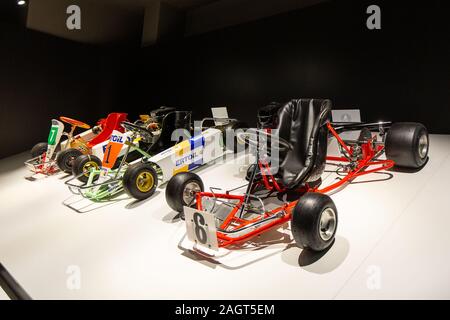 Fernando Alonso Museum, Llaneras, Espagne - 18 Avril 2019 : l'intérieur de la collection, nous pouvons voir le kart avec Fernando Alonso a commencé à se faire concurrence. Banque D'Images