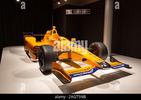 Fernando Alonso Museum, Llaneras, Espagne - 18 Avril 2019 : Fernando Alonso a participé au 500 miles d'Indianapolis 2017 avec ce McLaren-Honda- Banque D'Images