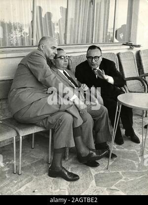 Les politiciens italiens PM Amintore Fanfani et le ministre des Affaires étrangères, Antonio SEGNI, Rome, Italie 1961 Banque D'Images