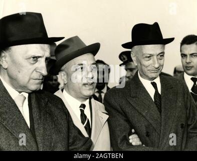 Les politiciens italiens PM Amintore Fanfani et le ministre des Affaires étrangères, Antonio SEGNI, Rome, Italie 1961 Banque D'Images