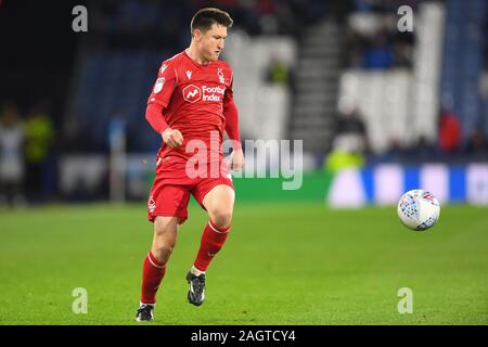 HUDDERSFIELD, ANGLETERRE - 21 décembre Joe Lolley (23) La forêt de Nottingham au cours de la Sky Bet Championship match entre Huddersfield Town et Nottingham Forest à la John Smith's Stadium, Huddersfield le samedi 21 décembre 2019. (Crédit : Jon Hobley | MI News) photographie peut uniquement être utilisé pour les journaux et/ou magazines fins éditoriales, licence requise pour l'usage commercial Crédit : MI News & Sport /Alamy Live News Banque D'Images