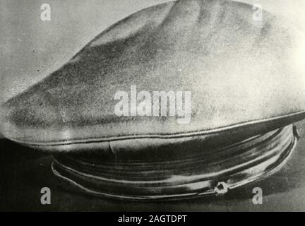 Le béret de l'officier de l'armée italienne, aviateur et homme politique fasciste Ettore Muti, Rome, Italie 1930 Banque D'Images