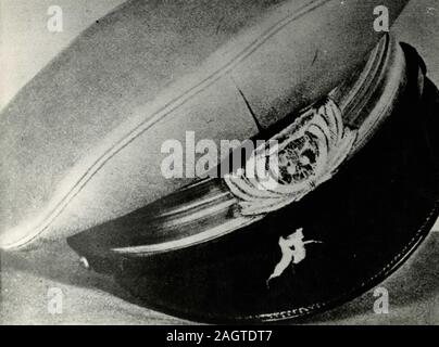 Le béret de l'officier de l'armée italienne, aviateur et homme politique fasciste Ettore Muti, Rome, Italie 1930 Banque D'Images