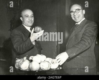 Les politiciens italiens Président Amintore Fanfani et Giorgio La Pira, Rome, Italie 1960 Banque D'Images