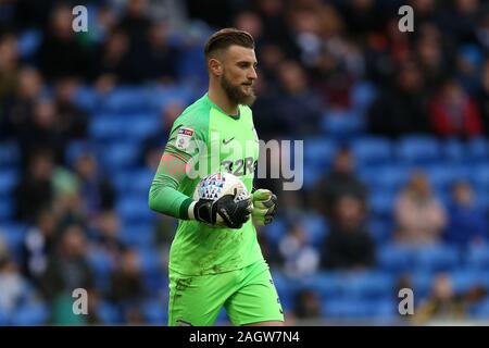 Cardiff, Royaume-Uni. Dec 21, 2019. Declan Rudd, le gardien de but de Preston North End en action.EFL Skybet match de championnat, Cardiff City v Preston North End au Cardiff City Stadium le samedi 21 décembre 2019. Cette image ne peut être utilisé qu'à des fins rédactionnelles. Usage éditorial uniquement, licence requise pour un usage commercial. Aucune utilisation de pari, de jeux ou d'un seul club/ligue/dvd publications. Photos par Andrew Andrew/Verger Verger la photographie de sport/Alamy live news Crédit : Andrew Orchard la photographie de sport/Alamy Live News Banque D'Images