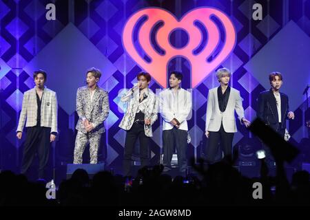 Monsta X fonctionne à Q102's Jingle Ball 2019 iHeartRadio au Wells Fargo Center le 11 décembre 2019 à Philadelphie, Pennsylvanie. Banque D'Images