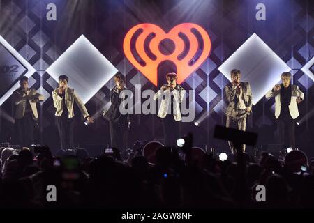 Monsta X fonctionne à Q102's Jingle Ball 2019 iHeartRadio au Wells Fargo Center le 11 décembre 2019 à Philadelphie, Pennsylvanie. Banque D'Images