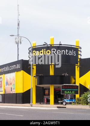 Vue de l'entrée d'un magasin de location de Radio sur Main North Road en perspective, l'Australie du Sud, Australie. Banque D'Images