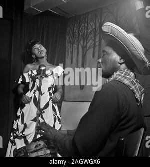 Portrait de Josephine Premice, Village Vanguard, New York, N.Y., ca. Juillet 1947 Banque D'Images