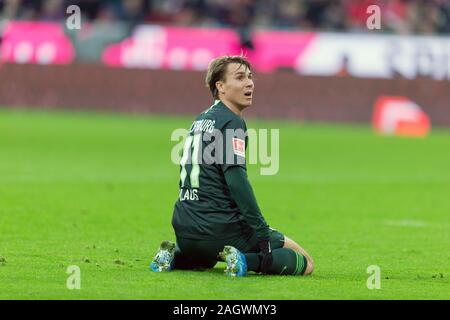 Munich, Allemagne. Dec 21, 2019. Felix Klaus (VfL Wolfsburg) au rez-de-GES/football/1.Bundesliga : le Bayern Munich - VfL Wolfsburg, 21.12.2019 Football/soccer : 1.Bundesliga : le Bayern Munich vs VfL Wolfsburg, Munich, le 21 décembre 2019 | Conditions de crédit dans le monde entier : dpa/Alamy Live News Banque D'Images