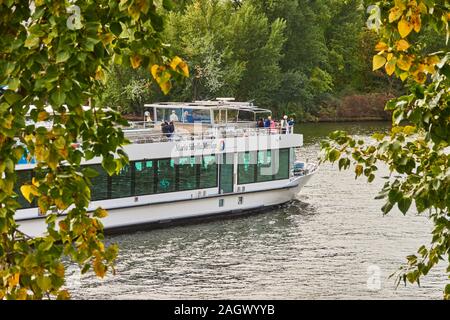 Francfort, Allemagne, le 2 octobre, 2019. : Excursion de bateau Maria Sibylla Merian sur la rivière Main Banque D'Images