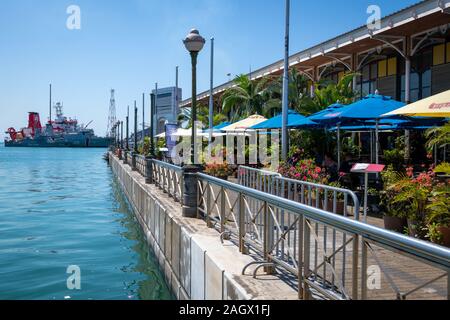 Les restaurants le long du front de mer de Port Louis, Ile Maurice Banque D'Images