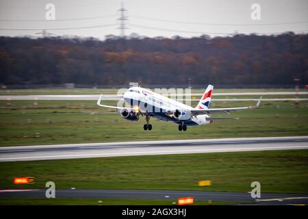 L'Aéroport International de DŸsseldorf, UD, British Airways, Airbus A320-232, au décollage, Banque D'Images