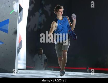 TOULOUSE, FRANCE - 28 NOV 2019 : Adam Ondra au cours de la qualification des hommes de l'Escalade Escalade Sports Tournoi de Qualification Olympique de combiné à Toulouse, France (Photo crédit : Mickael Chavet) Banque D'Images