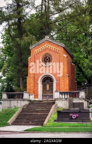 Lviv, Ukraine. 23 AOÛT 2017 : Lviv est l'une des plus touristiques de villes de l'Ukraine. L'Lychakiv cimetière attire les touristes avec son architecture et Banque D'Images