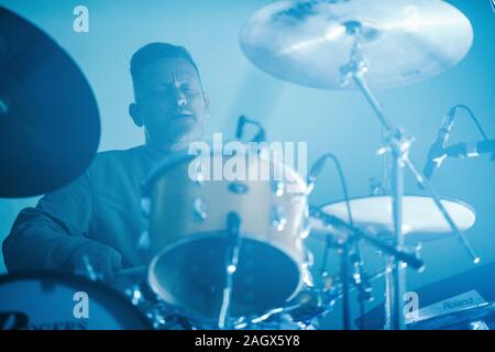 Martofte, au Danemark. 01st, 2019 juin. Le groupe de musique électronique britannique Hot Chip effectue un concert live au cours de la Danish Music Festival Festival 2019 Heartland. (Photo crédit : Gonzales Photo - Mathias Kristensen). Banque D'Images