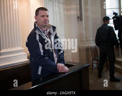 Real I.R.A états Michael Campbell qui se présentent au tribunal à Vilnius la tentative d'acheter des armes des agents de sécurité en 2007. Banque D'Images