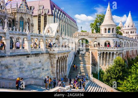 BUDAPEST, HONGRIE - 28 JUL 2019 : du Bastion des pêcheurs sur la colline du château de Budapest, Hongrie Banque D'Images