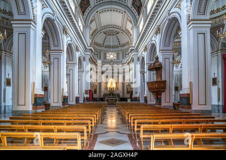 Der Innenraum Basilica di Maria Santissima del Soccorso, Sciacca, 10137 Turin, sicilia, Italie, Europa | Cathédrale de Maria SS. del Soccorso interio Banque D'Images