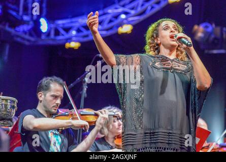 Lugano, Suisse - 9 juillet 2016 - Le chanteur de Jazz estival à nda sur Lugano Suisse Banque D'Images