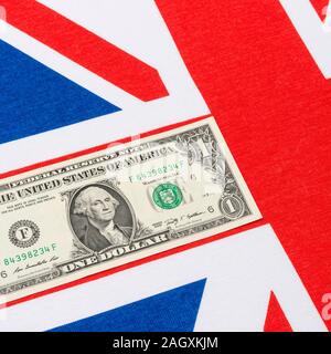 US $1 billets / factures & Union Jack. Pour l'US Dollar exchange rate concept, l'économie des Etats-Unis, US UK exportations, balance des paiements US UK, US Maison de l'argent. Banque D'Images