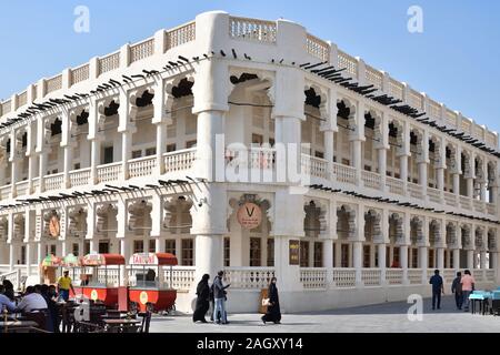 Doha, Qatar - novembre 21. 2019. The Village - Restaurant sur le marché Souq Waqif Banque D'Images